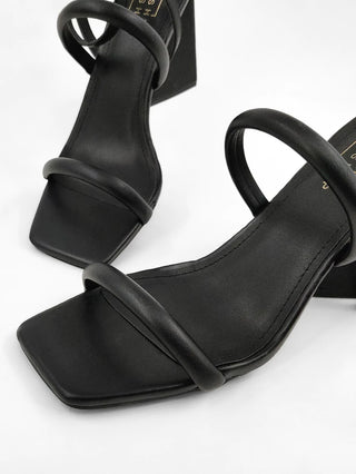 Evangeline Black Shoe
